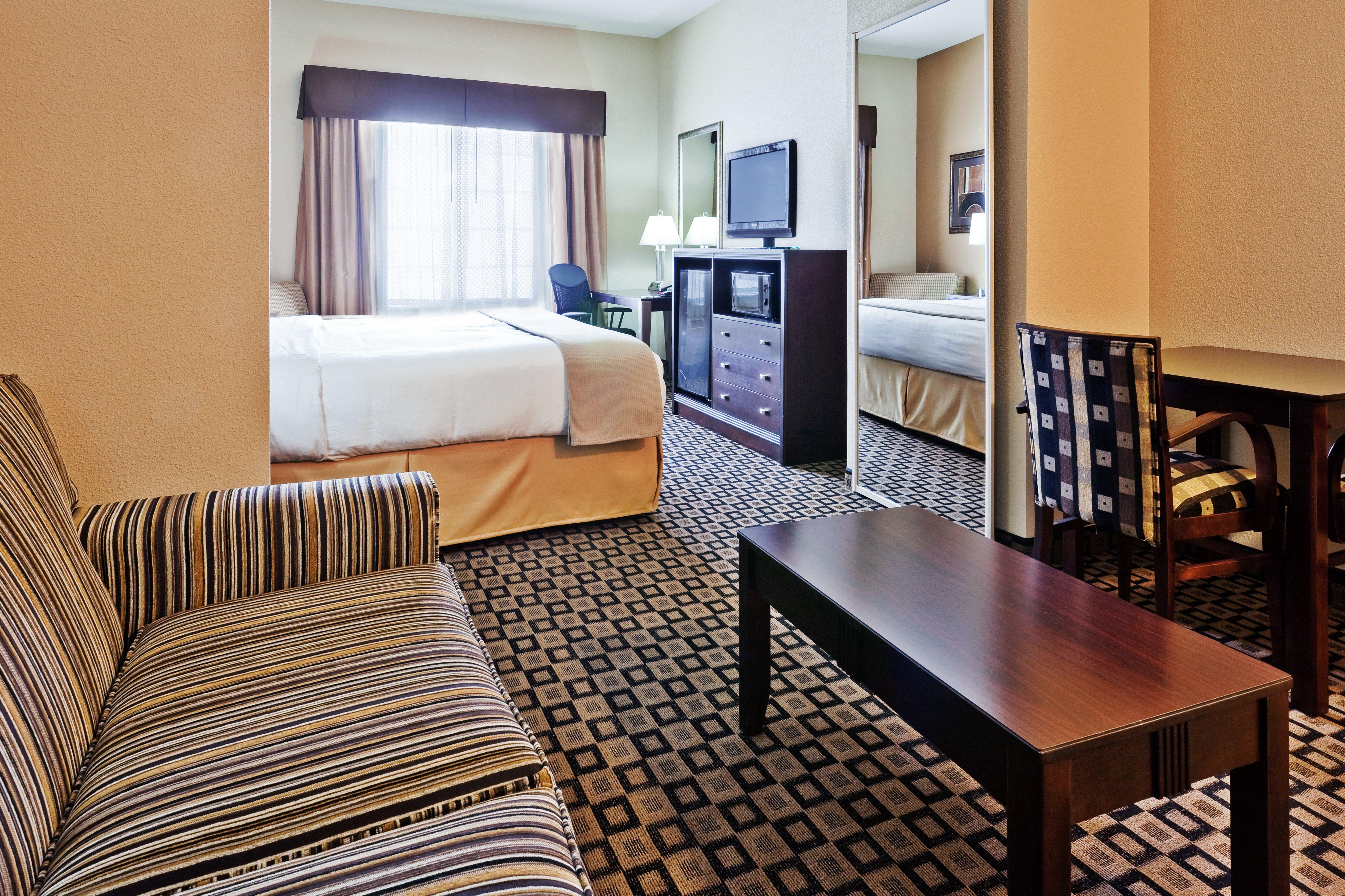 Holiday Inn Express & Suites Clovis By Ihg Экстерьер фото