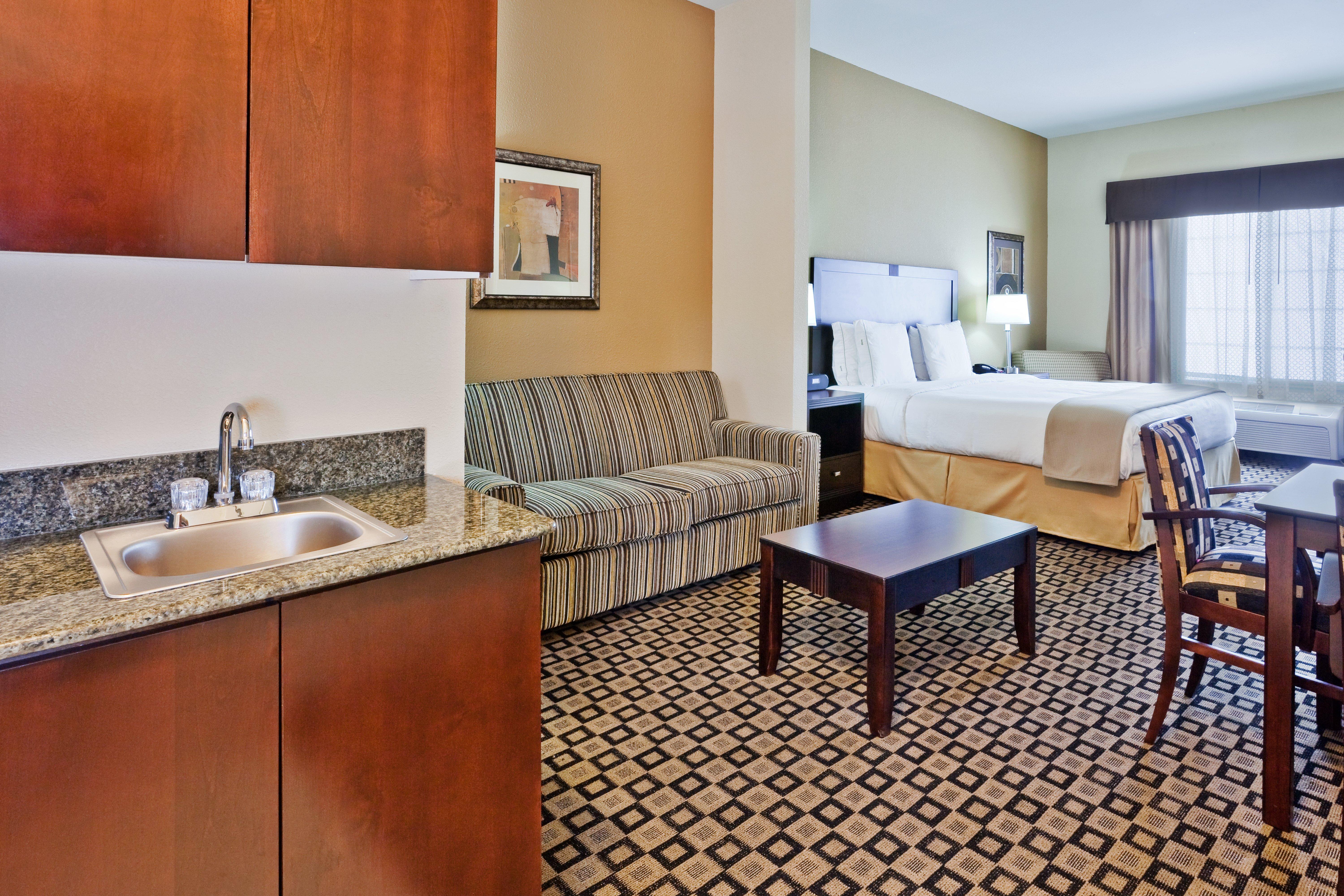 Holiday Inn Express & Suites Clovis By Ihg Экстерьер фото