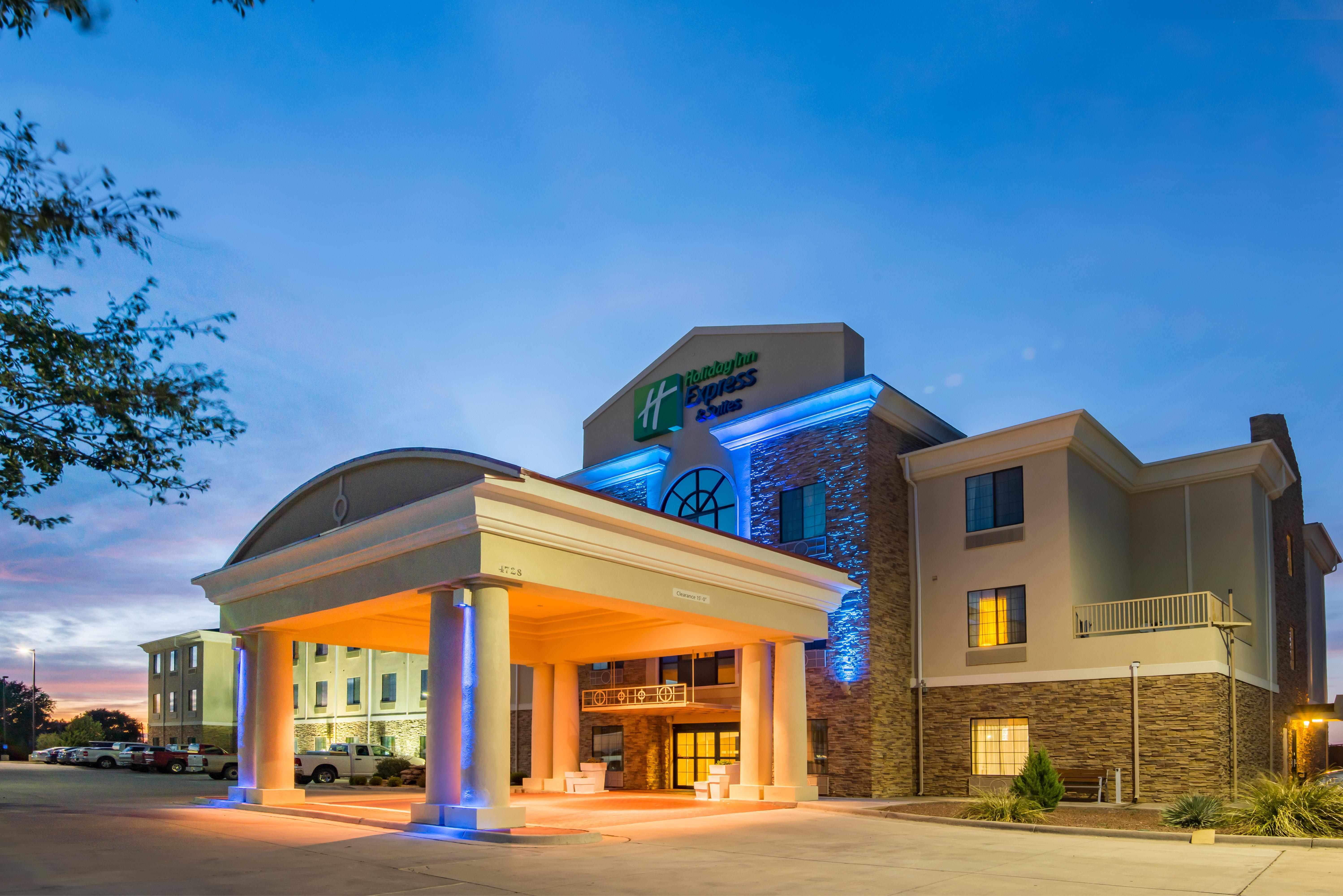 Holiday Inn Express & Suites Clovis By Ihg Экстерьер фото