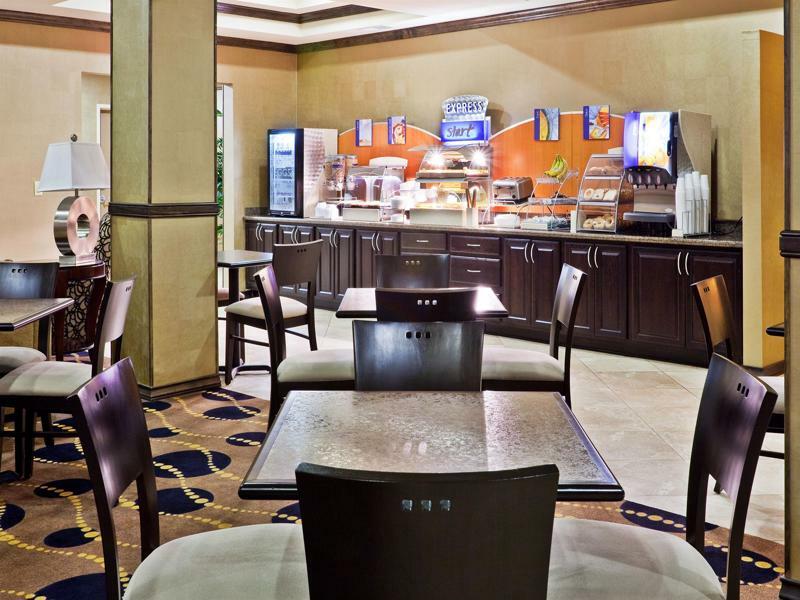 Holiday Inn Express & Suites Clovis By Ihg Экстерьер фото