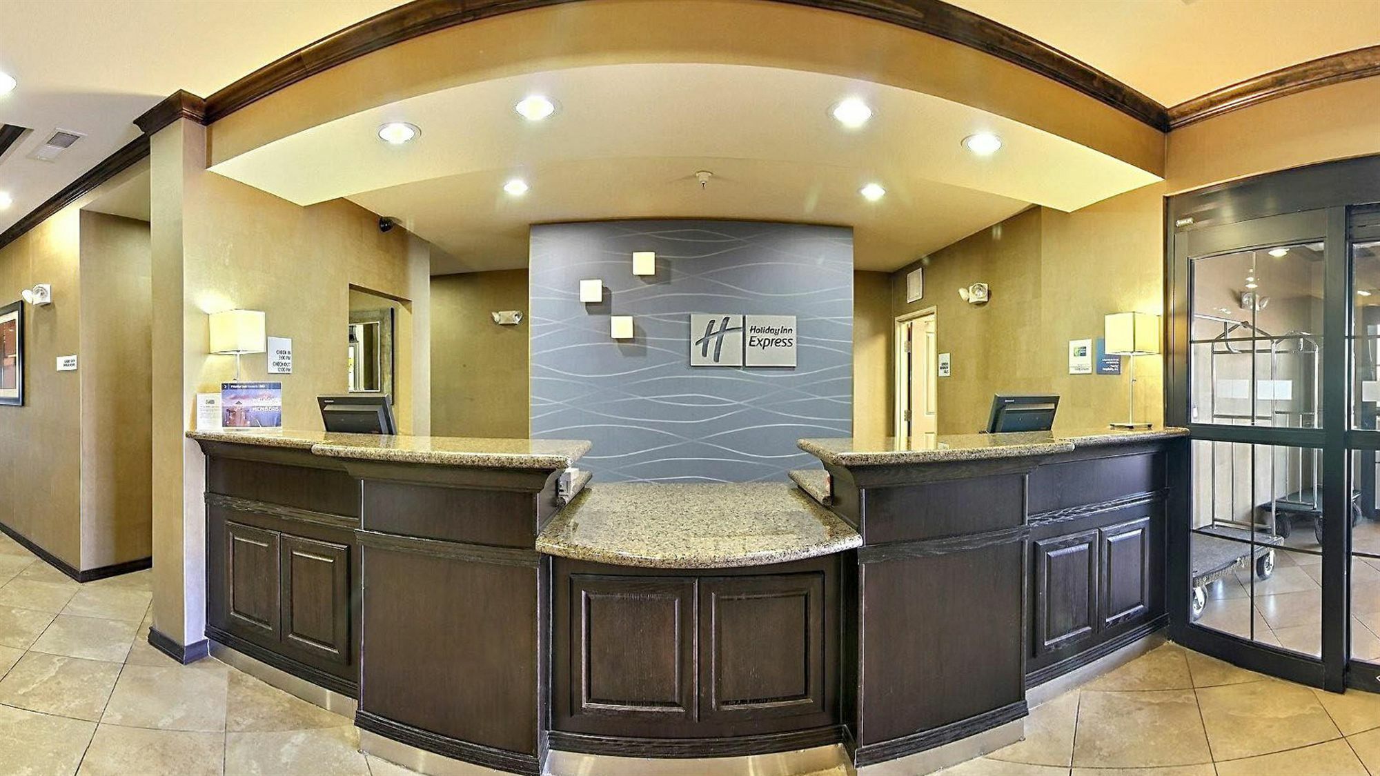 Holiday Inn Express & Suites Clovis By Ihg Экстерьер фото